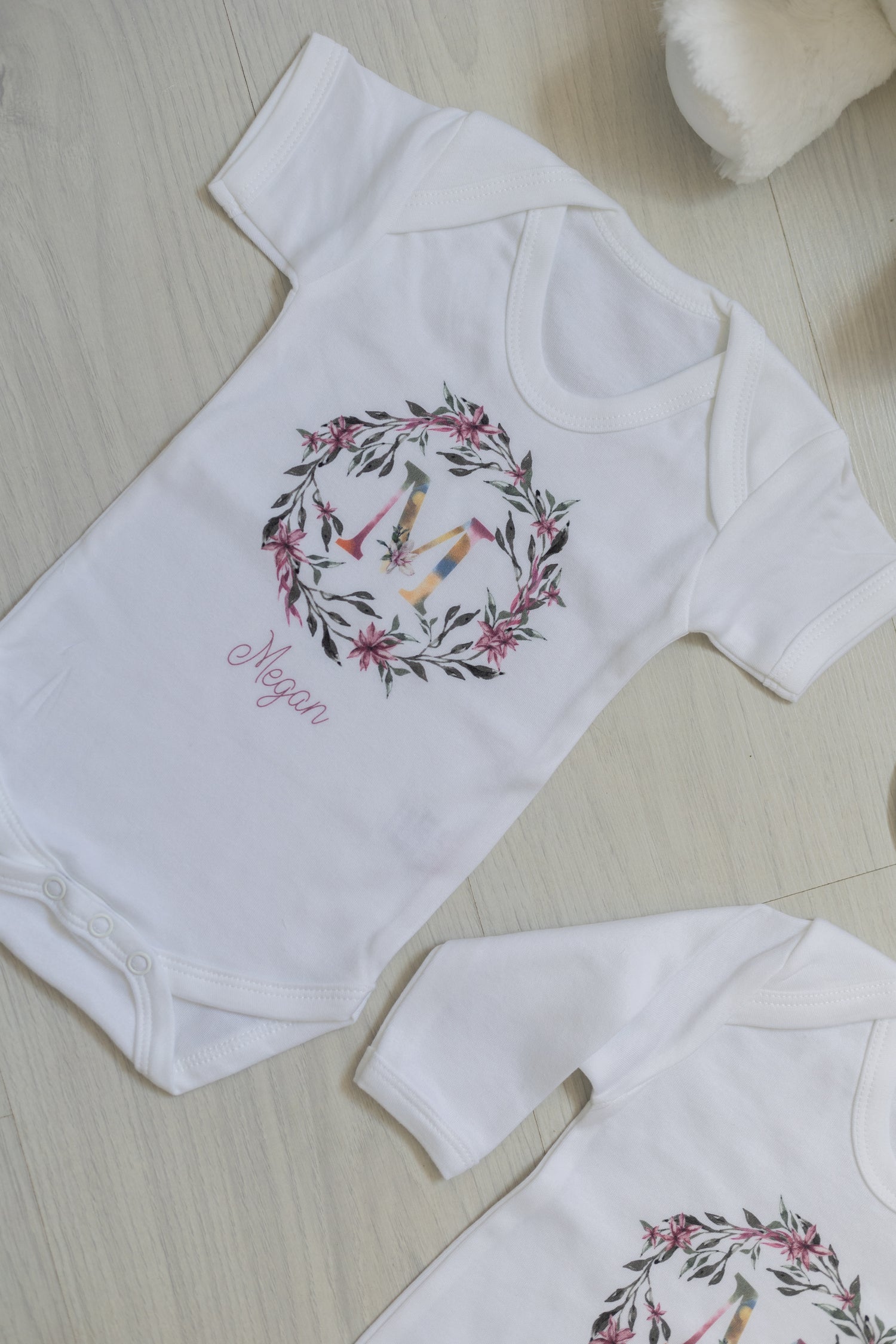 Luxury Personalised Baby Gift Set - Lilah Wreath Design