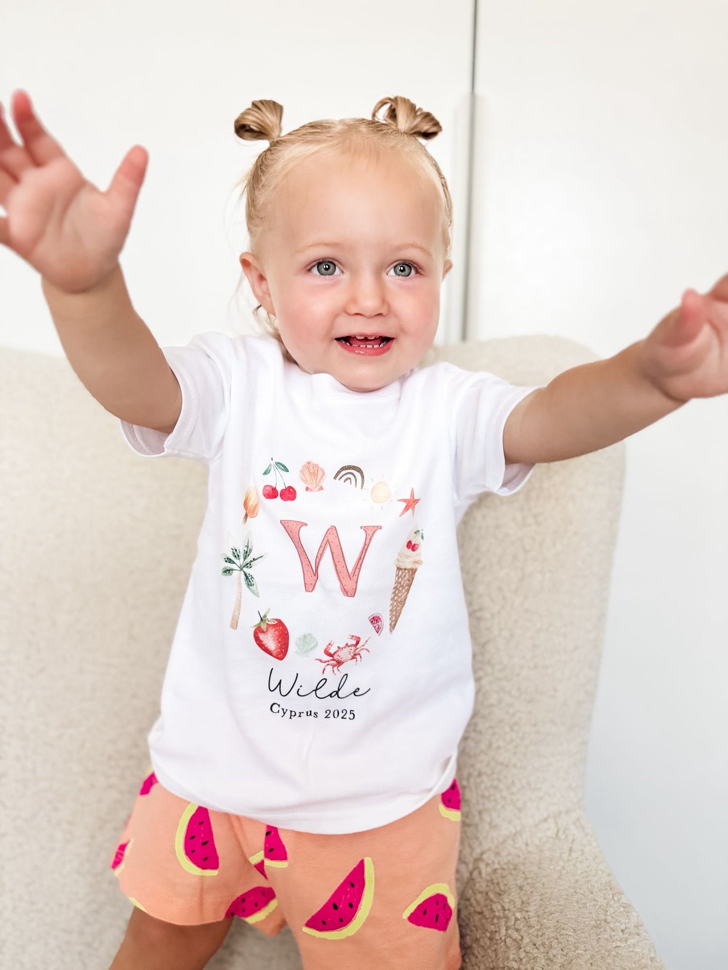 Personalised Holiday T-Shirt - Girls Initial Wreath Design