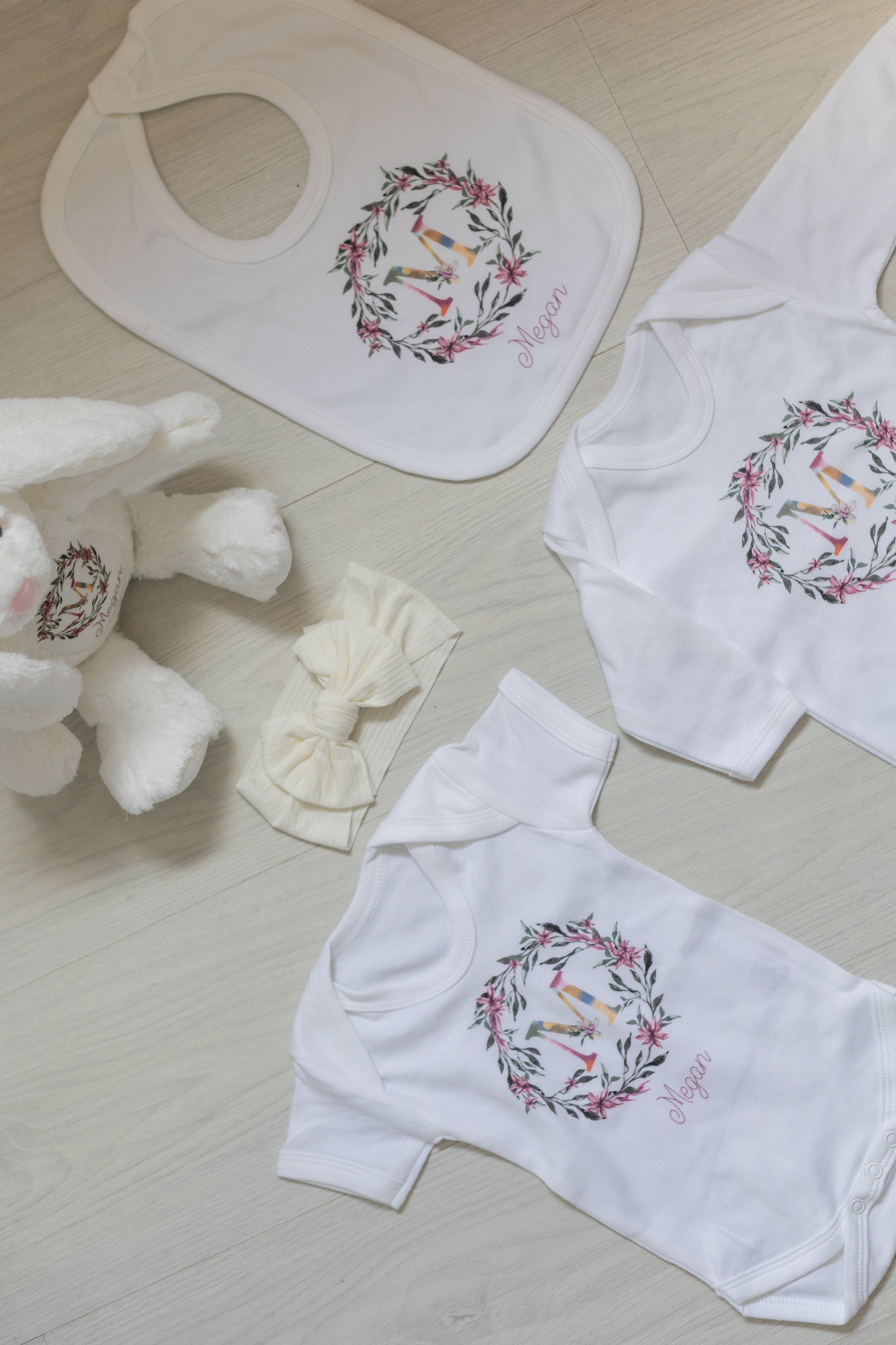 Luxury Personalised Baby Gift Set - Lilah Wreath Design